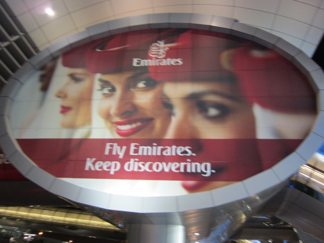 http://www.comfortablelife.asia/images/2011/04/Fly-Emirates_Keep-Discovering001.jpg