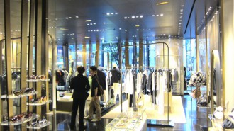 http://www.comfortablelife.asia/images/2011/05/ARMANI-Ristorante-GINZA_07-330x185.jpg