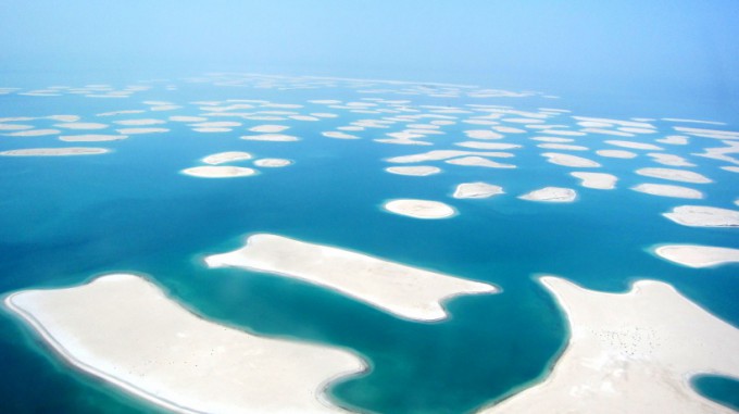 http://www.comfortablelife.asia/images/2011/10/05-Heli-Dubai_070-680x381.jpg