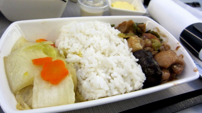 http://www.comfortablelife.asia/images/2011/12/Cathay-Business-HKtoNari_May.2011_09-680x381.jpg