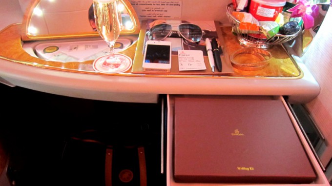 http://www.comfortablelife.asia/images/2012/01/A380-800PrivateSuite2011_20-680x381.jpg