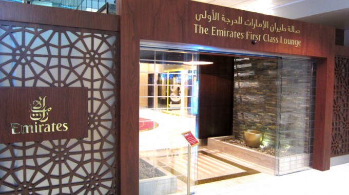 http://www.comfortablelife.asia/images/2012/02/Emirates.First-Lounge2011_03-680x381.jpg