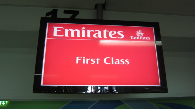 http://www.comfortablelife.asia/images/2012/03/EmiratesFirst_Sep.2011_005-680x381.jpg