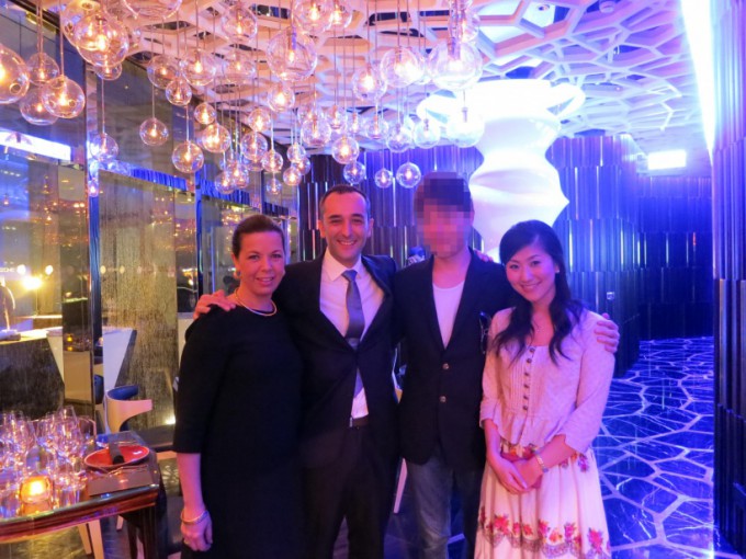 http://www.comfortablelife.asia/images/2012/05/The-Ritz-Carlton.OZONE_.2012.05.03-680x510.jpg