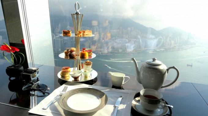 http://www.comfortablelife.asia/images/2012/10/RitzAfternoon-Tea.2012-680x382.jpg