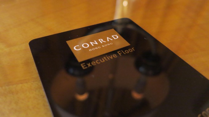 http://www.comfortablelife.asia/images/2012/12/Conrad-HongKong.2012_27-680x382.jpg