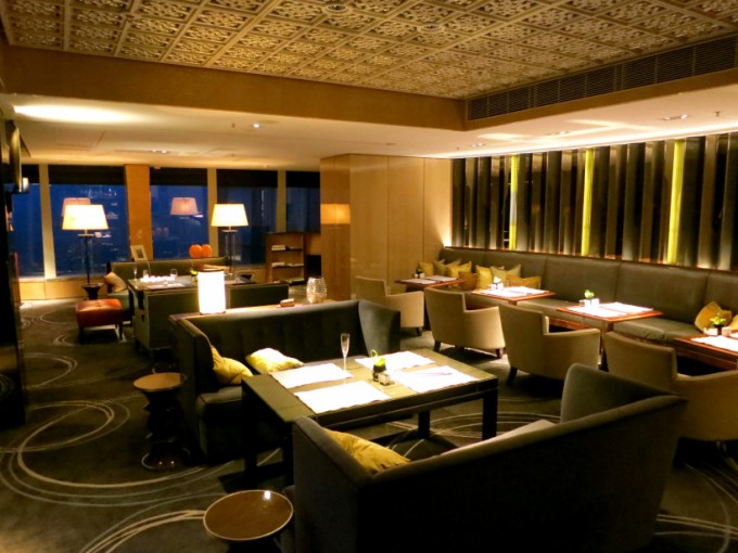 http://www.comfortablelife.asia/images/2013/02/The-Ritz-Carlton-Club.2012_36-680x510.jpg