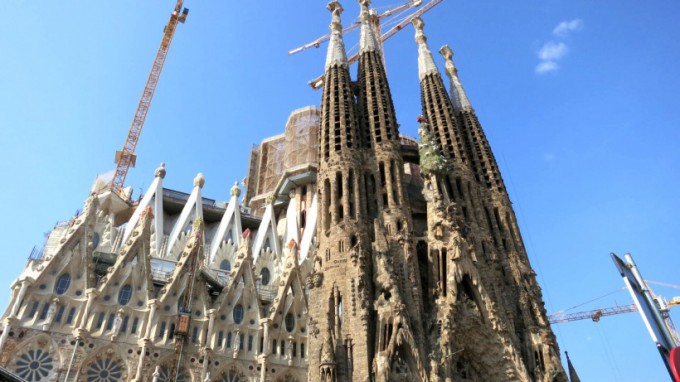 http://www.comfortablelife.asia/images/2013/08/Sagrada-Familia.2012_43-680x382.jpg