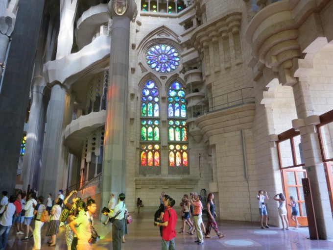 http://www.comfortablelife.asia/images/2013/09/Sagrada-Familia.2012_43-680x510.jpg