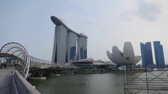 http://www.comfortablelife.asia/images/2014/07/Around-Marina-Bay-Area_02-680x382.jpg