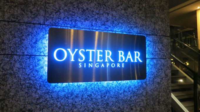 http://www.comfortablelife.asia/images/2014/08/Oyster-Bar.Singapore_02-680x382.jpg