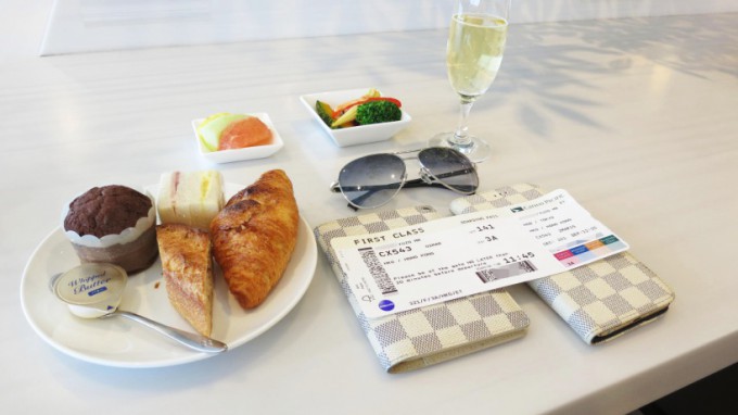 http://www.comfortablelife.asia/images/2015/03/JAL_First-Lounge_145-680x382.jpg