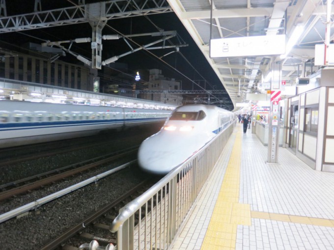 Shinkansen.Green.2015_100