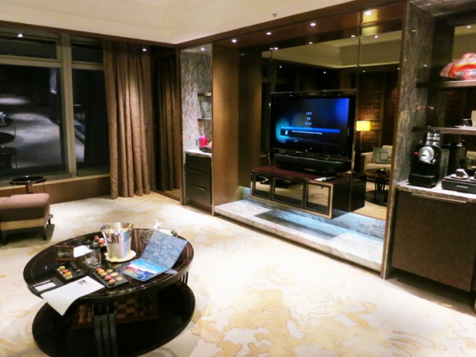 Premier Executive Suite_008