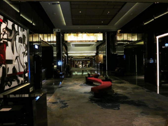 http://www.comfortablelife.asia/images/2015/05/Ritz-Carlton-Club_004-680x510.jpg