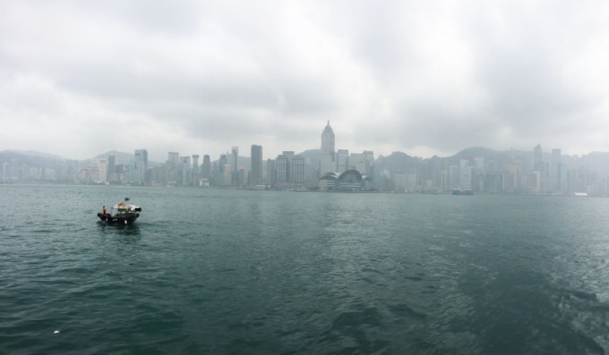 http://www.comfortablelife.asia/images/2015/06/Victoria-Harbour_003-680x397.jpg