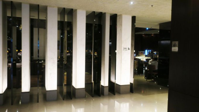 /images/2019/12/Silver-Kris-First-Lounge_05-680x382.jpg
